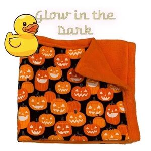 𝅺🎃BRAND New-Handmade-Glow In The Dark Baby Blanket